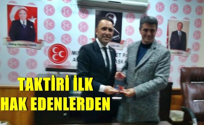 Yılmaz’dan Özensel’e plaket