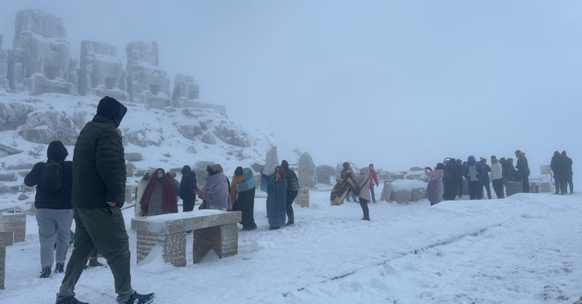 Nemrut Dağı, Nisan ayında beyaza büründü