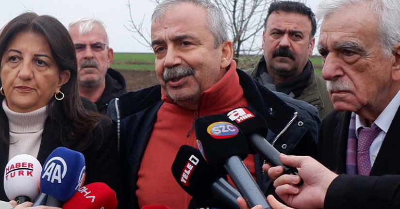 Sırrı Süreyya Önder, kalp rahatsızlığı nedeniyle hastaneye kaldırıldı