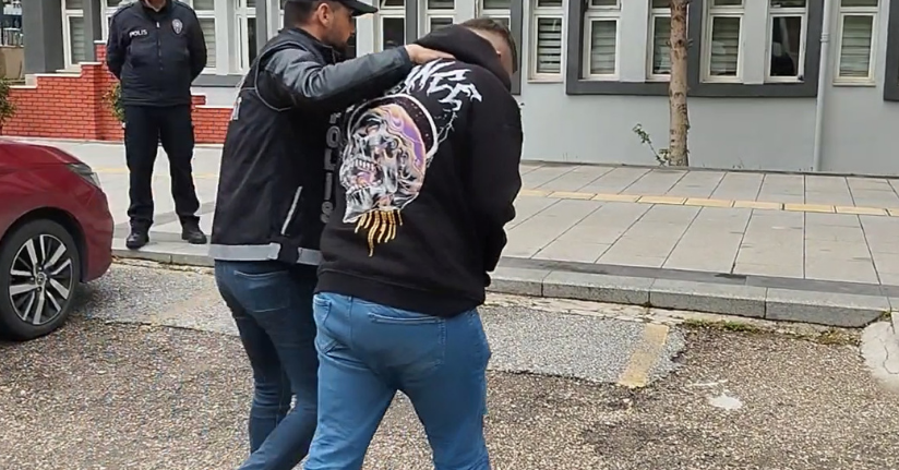 Tokat'ta 10 bin sentetik ecza hap ele geçirildi; 20 gözaltı