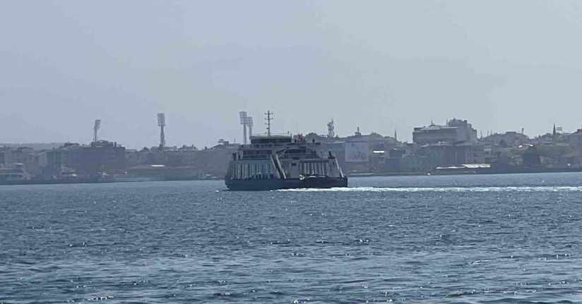 Çanakkale Boğazı’nda sis etkisini yitirdi, feribot seferleri tekrar başladı