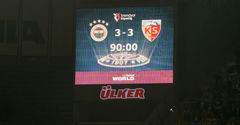Fenerbahçe taraftarından yönetime tepki