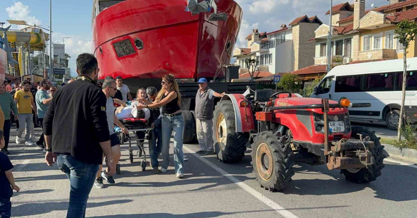 Traktörle tekne çekerken düşen adam hayatını kaybetti