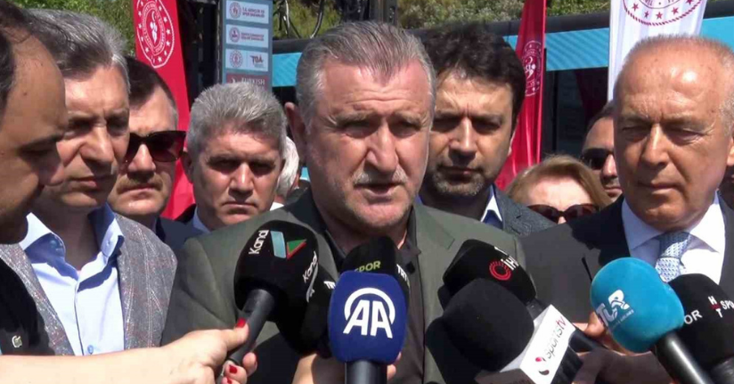 Osman Aşkın Bak: