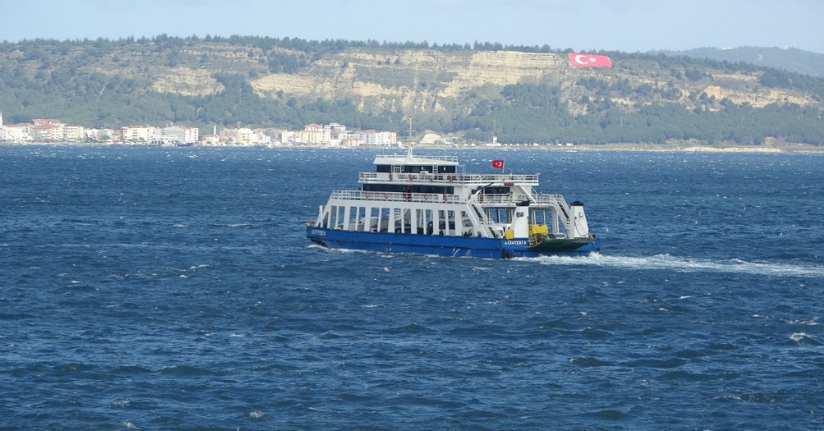 Bozcaada ve Gökçeada’ya tüm feribot seferleri iptal edildi