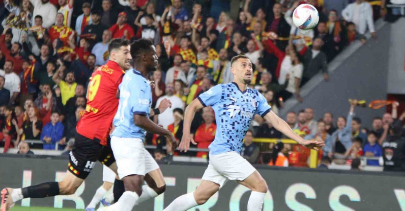 Göztepe: 4 - Başakşehir: 1
