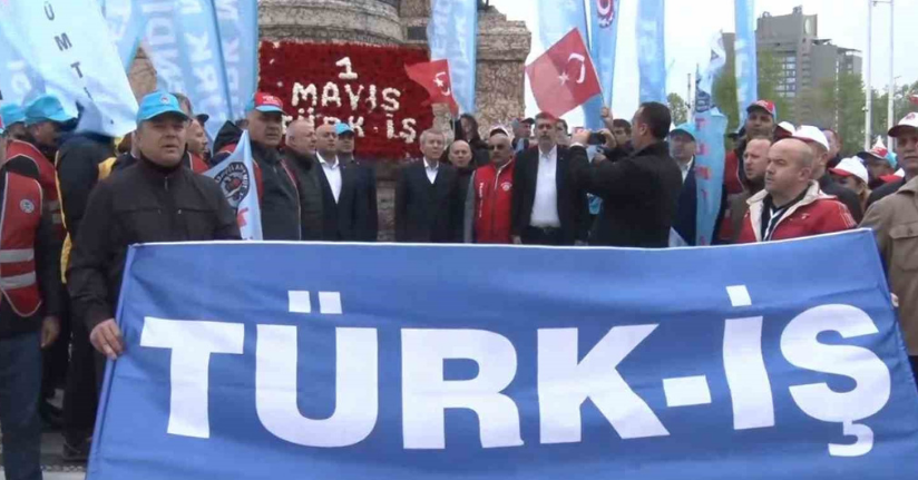 TÜRK-İŞ, Taksim’e çelenk bıraktı