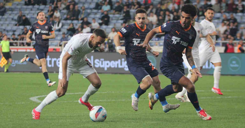 Atakaş Hatayspor: 2 - Başakşehir: 4 