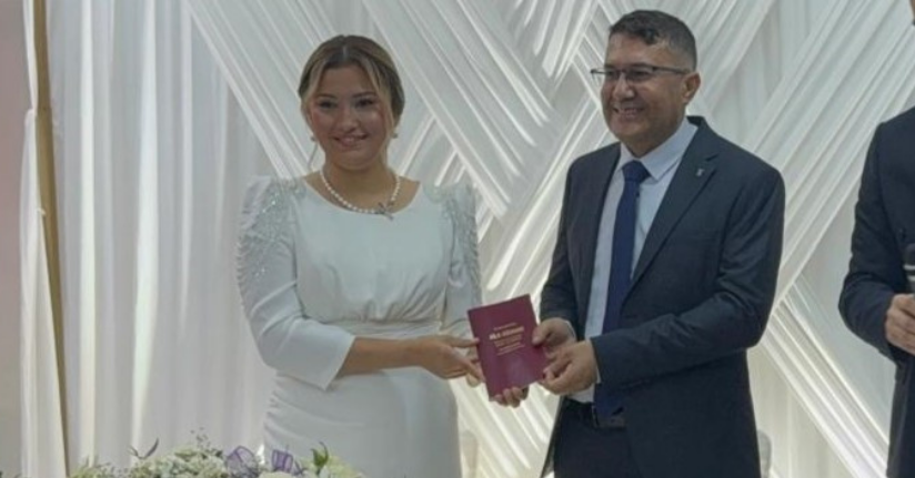 Depremde ailelerini kaybeden 2 öğretmen, ikinci bahara ’evet’ dedi