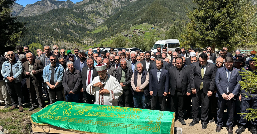 İletişim Başkanı Altun, amcasının cenazesine katıldı