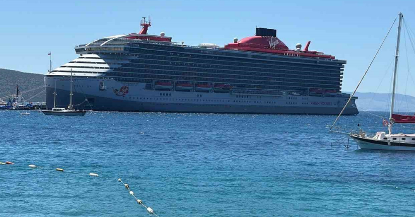 Bahamalar bayraklı kruvaziyer Bodrum’a demir attı
