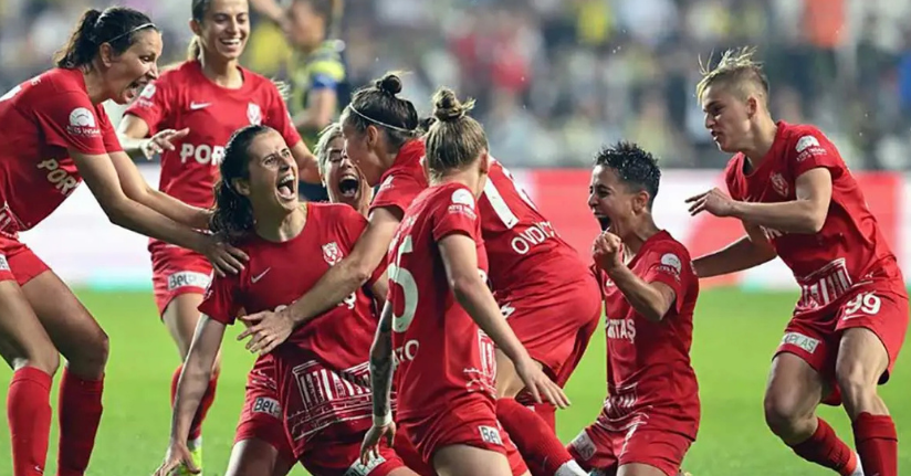 FOMGET’in 2024-2025 Kadınlar Futbol Süper Ligi şampiyonluğu tescillendi