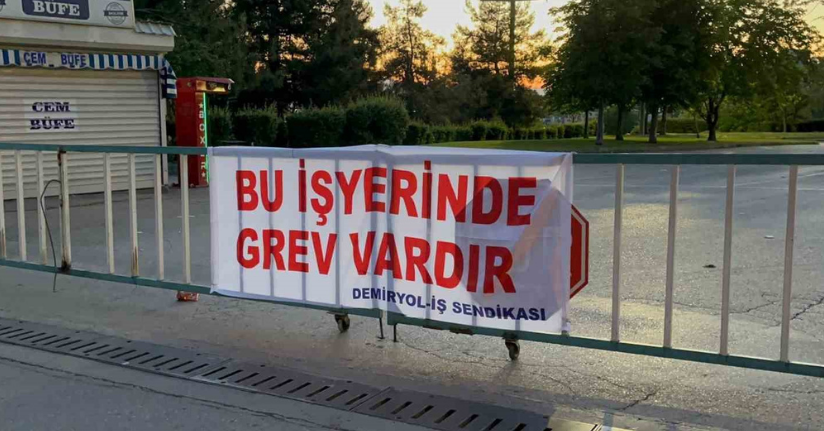 Bursa’da toplu ulaşımda grev.. Metro seferlerini stajyerler yaptı
