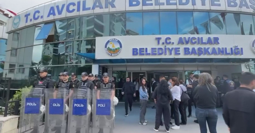 Avcılar Belediyesi'nde arama yapıldı