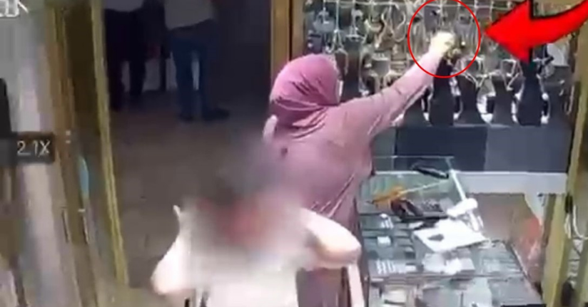 Müşteri gibi geldiği kuyumcu dükkanından altın bileklik çaldı