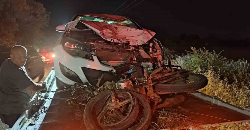 Otomobil ile çarpışan motosikletteki 2 kişi hayatını kaybetti