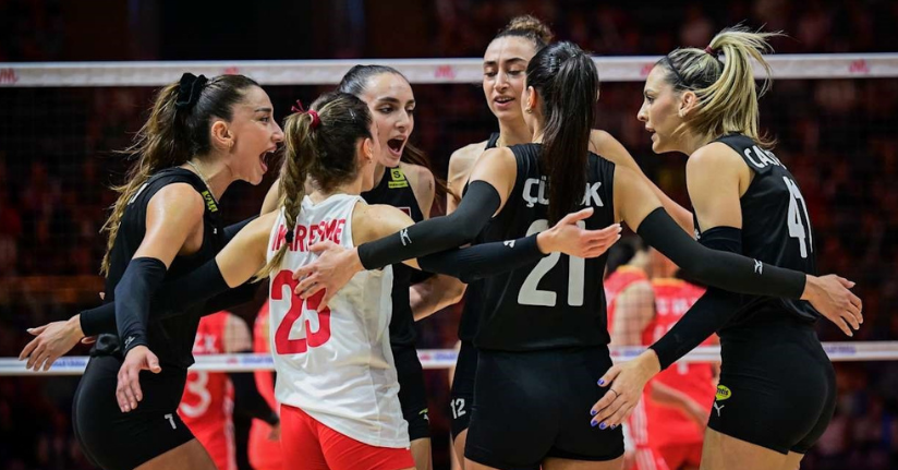 A Milli Kadın Voleybol Takımı’ndan 4’te 4