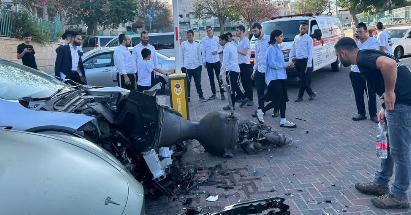 İran'dan İsrail'e balistik füze saldırısı; hastane ile borsa binasında patlama ve yıkım meydana geldi