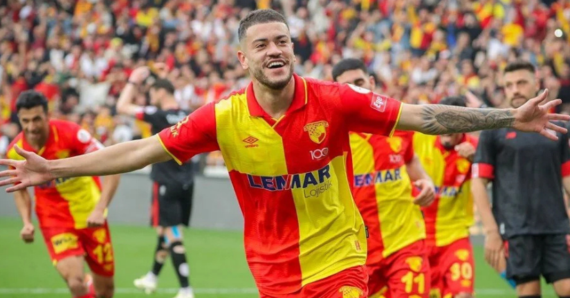 Trabzonspor'da Forvet Hareketliliği: Romulo da Gündemde