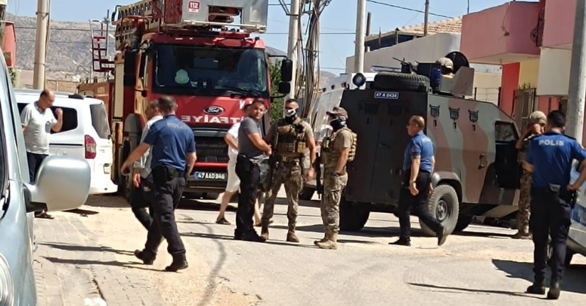 Eşi ve 2 çocuğunu rehin alan şüpheli 3 saat sonra ikna edilip gözaltına alındı