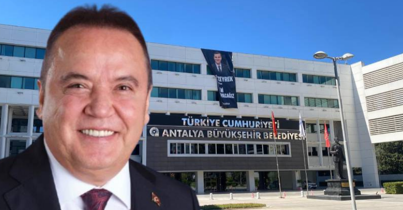 Antalya Büyükşehir Belediye Başkanı Muhittin Böcek gözaltına alındı