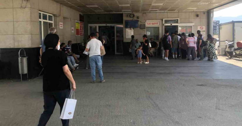 İzmir’de fabrikada gıda zehirlenmesi iddiası: 68 işçi hastanelik oldu