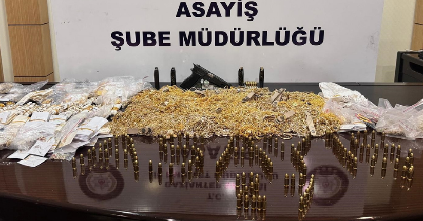 18 kilo altını gasbedip polislere ateş açtılar; 4 gözaltı