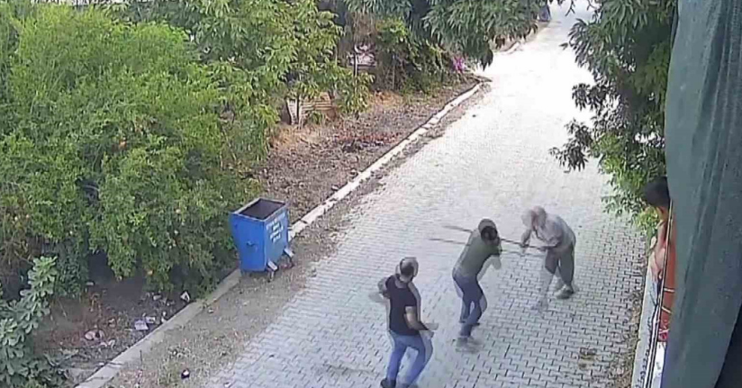 Kanlı miras kavgasında yeni görüntüler: Baba, oğullarını sopayla dövüp böyle ateş etti