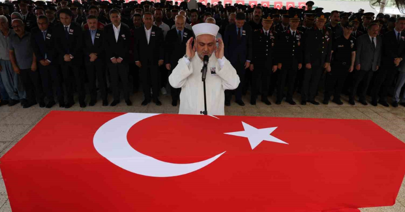 Şehit Jandarma Uzman Çavuş Yıldırım, Adana’da son yolculuğuna uğurlandı
