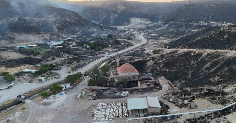 Çanakkale’de 4 köyün etkilendiği orman yangınını akli dengesi yerinde olmayan 2 kişinin çıkardığı belirlendi