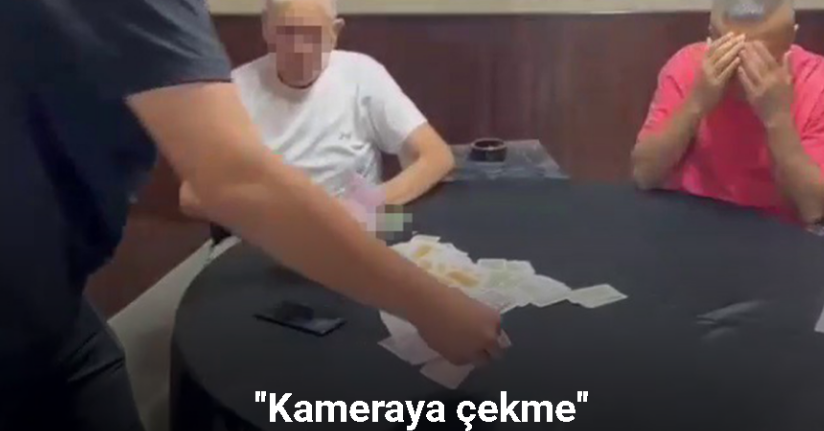 Kumar masasında yakalanan şahıs, ’kameraya çekme’ diyerek tepki gösterdi