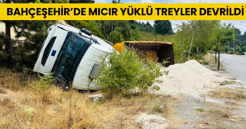 Düzce Bahçeşehir’de Mıcır Yüklü Treyler Devrildi