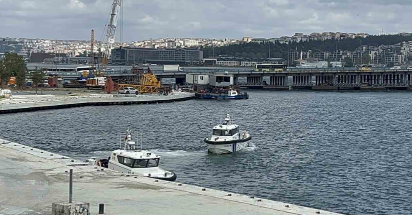 Haliç Metro Köprüsünden denize atlayan adamın cansız bedeni çıkarıldı