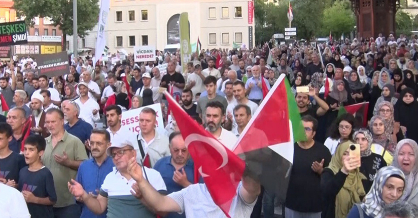 Bursa’da yüzlerce kişi Gazze için yürüdü