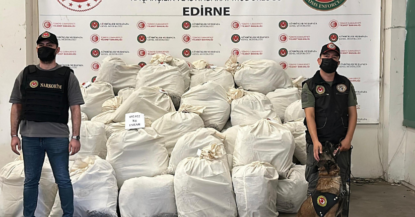 Kapıkule'de TIR'da 692 kilo esrar ele geçirildi; 10 tutuklama 