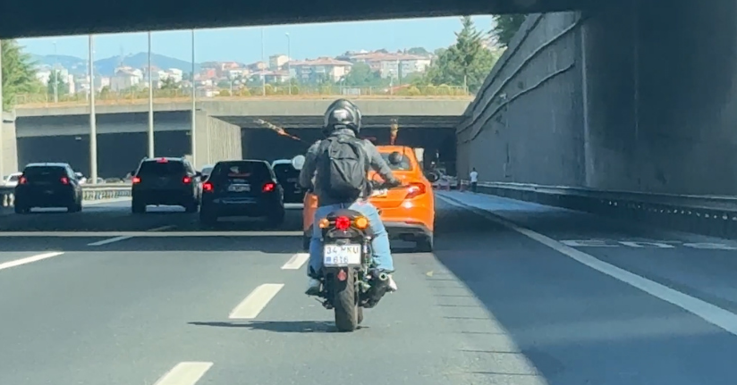 Beşiktaş'ta emniyet şeridinde duran araca çarpan motosikletli öldü
