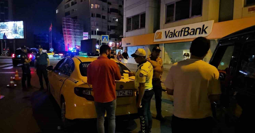 Polis Taksim Meydanı’nda kuş uçurtmadı