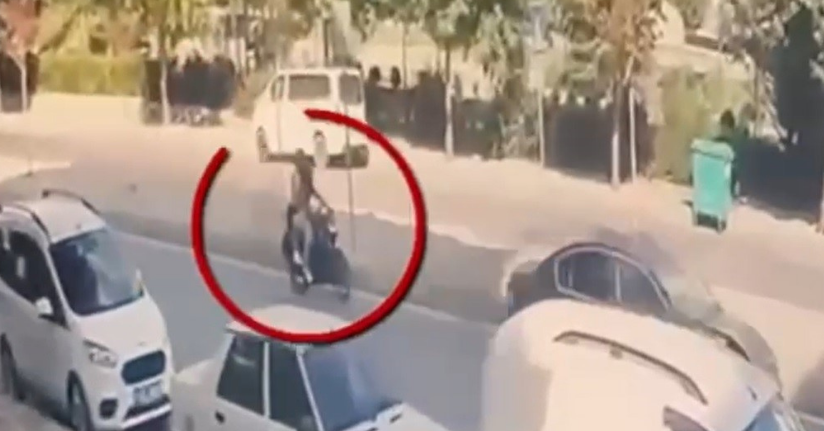 Gaziantep’te 1 kişinin hayatını kaybettiği silahlı saldırı kamerada