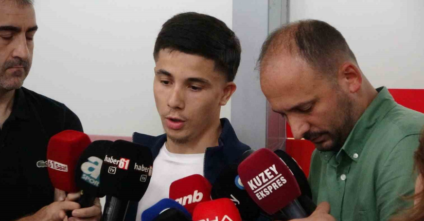 Trabzonspor’un yeni transferi Benjamin Bouchouari, Trabzon’a geldi
