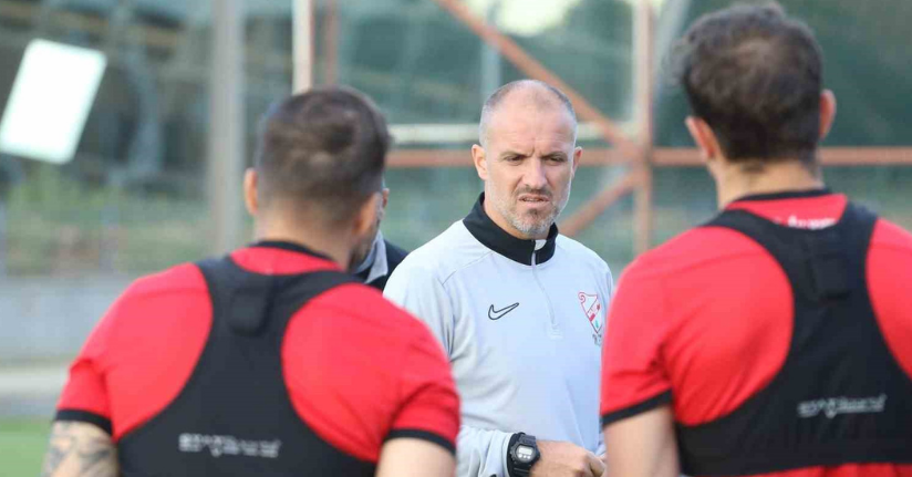 Mustafa Er: 