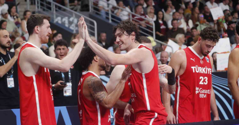 A Milli Erkek Basketbol Takımı, son 16 turunda İsveç ile karşılaşacak