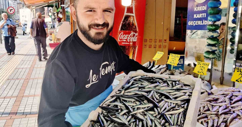 Hamsi Rize’de tezgaha düştü