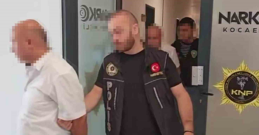 Pul biber içine zulalanmış eroin ele geçirilmişti, 2 şüpheli tutuklandı