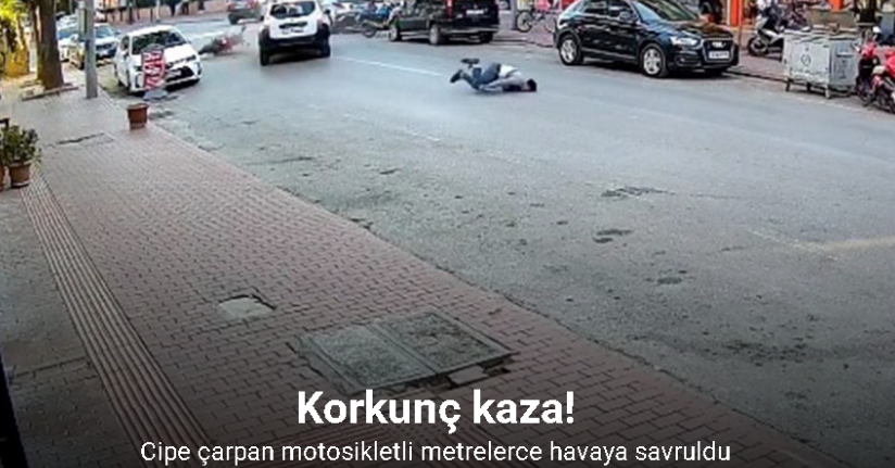 Cipe çarpan motosikletli metrelerce havaya savruldu: Kaza anı kamerada