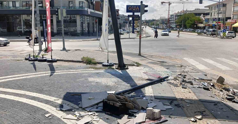 Ankara’da taksi ile otomobil çarpıştı: 1 ölü, 1 ağır yaralı