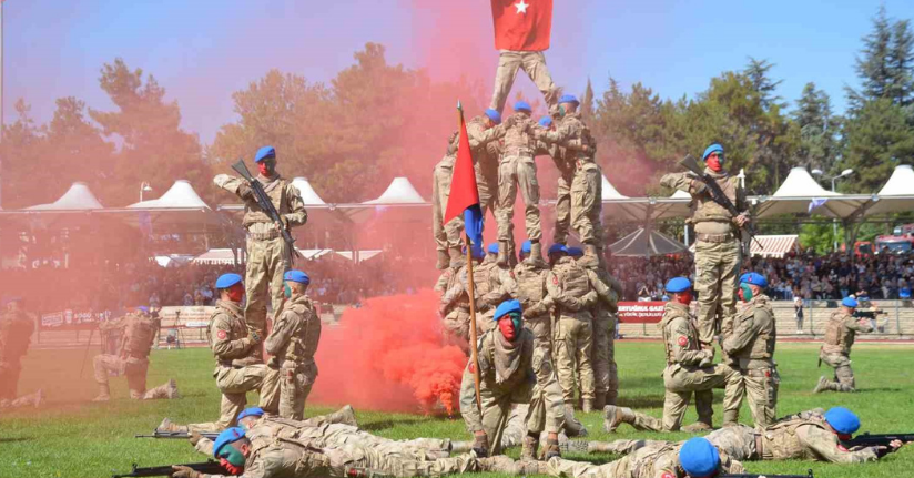 Jandarma Genel Komutanlığı Merasim Bölüğü gösterisi nefes kesti