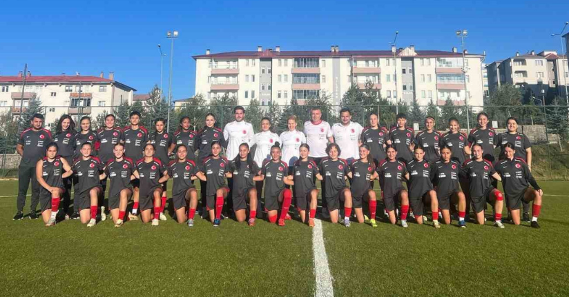 U19 Kadın Millî Takımı’nın Erzurum kampı başladı
