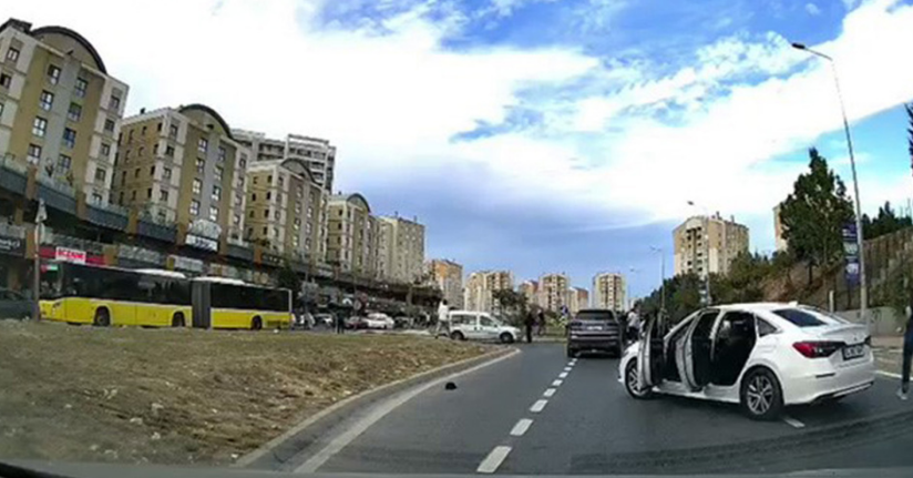 Başakşehir’de yol verme kavgasında akıl almaz olay