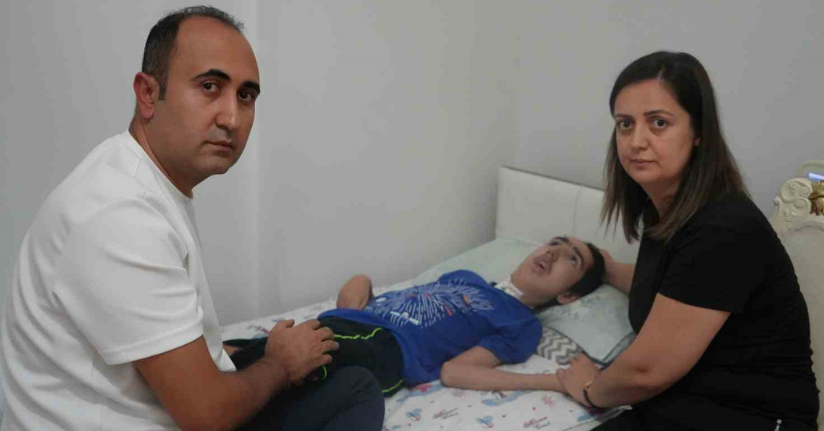 Bademcik ameliyatı sonrası engelli kalan küçük Hüseyin’in ailesi ilk kez konuştu