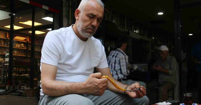 Fiyatı 10 bin doları bulabiliyor, tespih sevdalıları borsasında buluşuyor